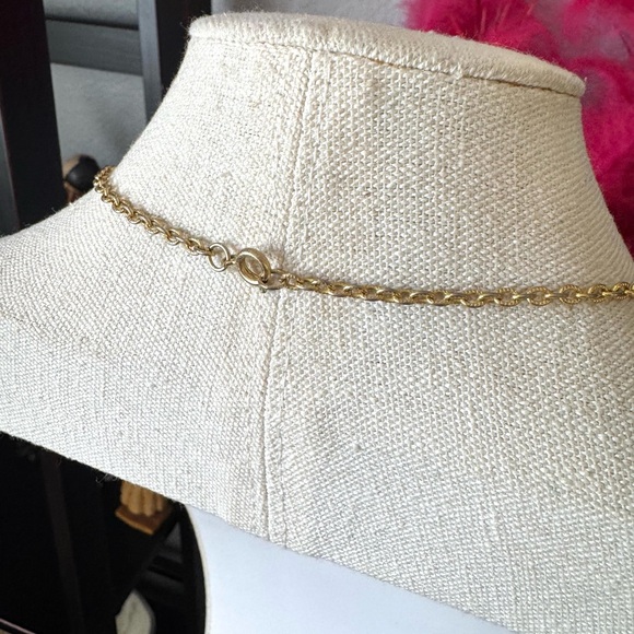 Vintage Grapes and Leaves Gold Pendant Necklace - Picture 9 of 9